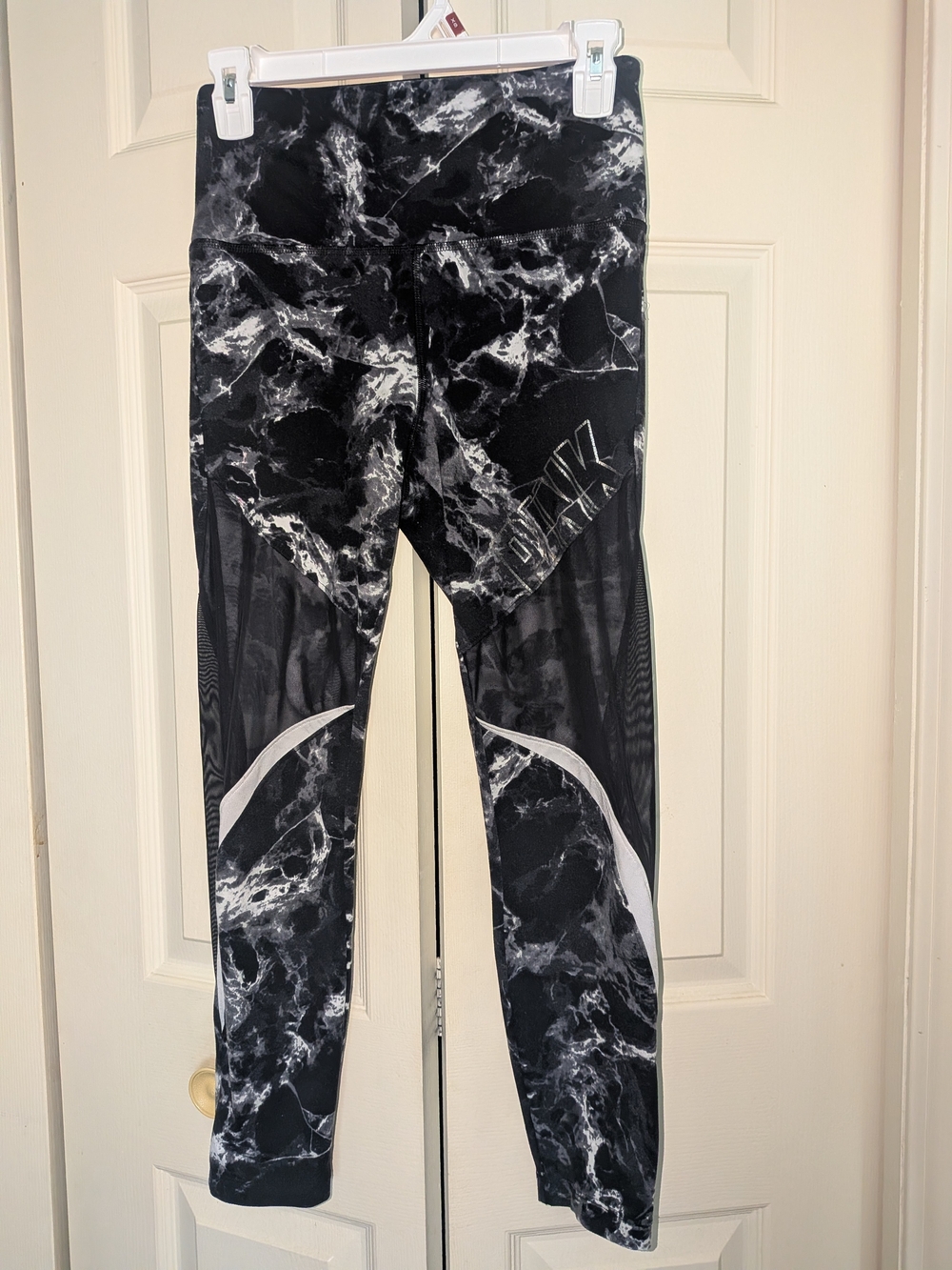 PINK Victoria's Secret Black & White Marble-Print Leggings with Mesh Panels